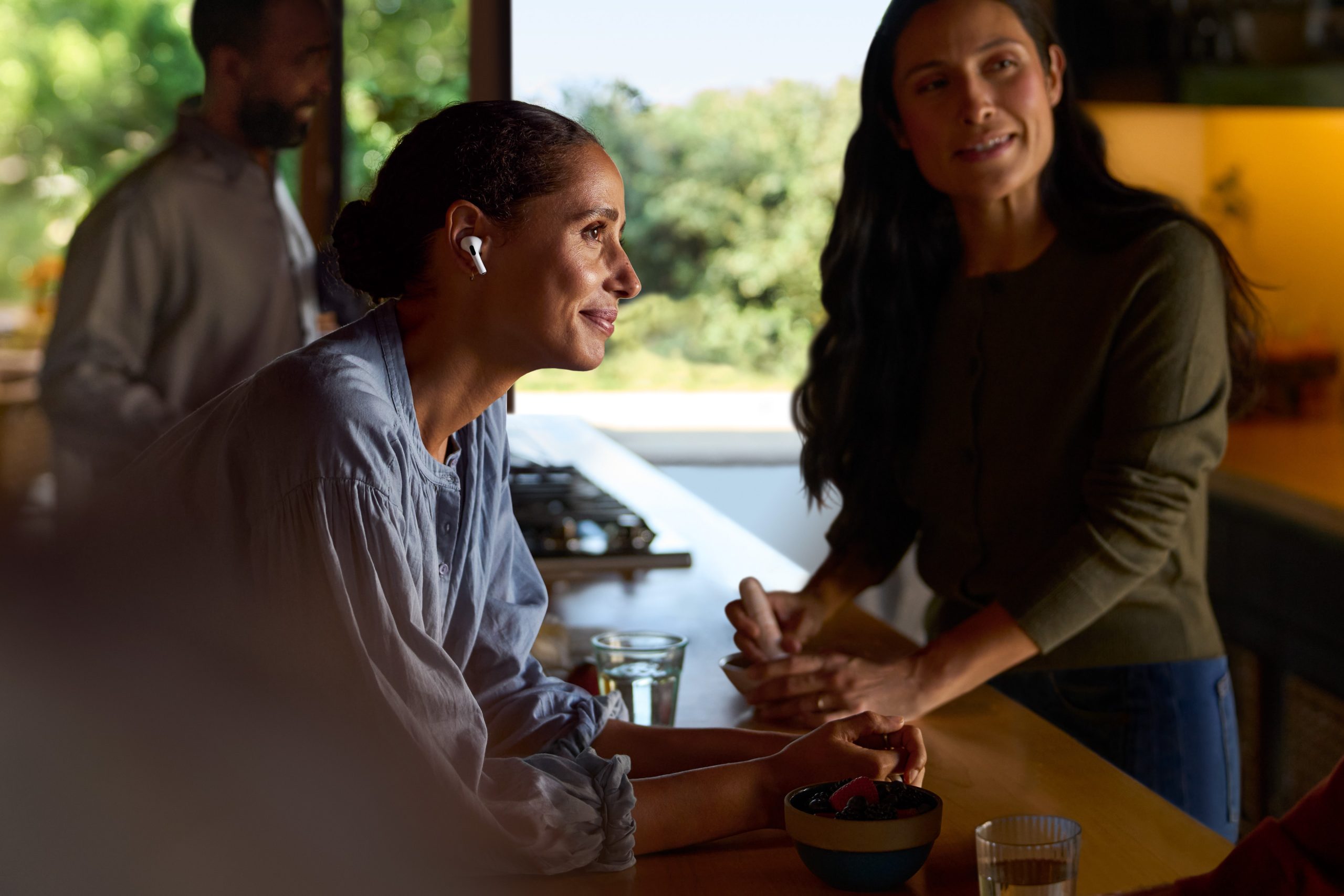 Apple、AirPods 4を9月20日から発売