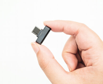 iPhoneに挿したまま使える超小型USBメモリ「USB3.2 Type-Cメモリ 128GB」登場