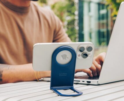 米Twelve South社製、MagSafe対応折り畳みスタンド「Twelve South Curve Nano」が発売