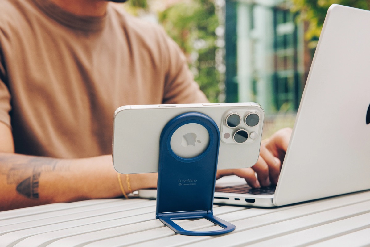 米Twelve South社製、MagSafe対応折り畳みスタンド「Twelve South Curve Nano」が発売